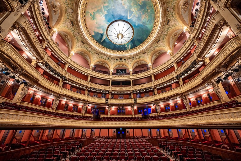 	<p>Salle Favart, Opéra-Comique © Raphael Metivet</p>
 